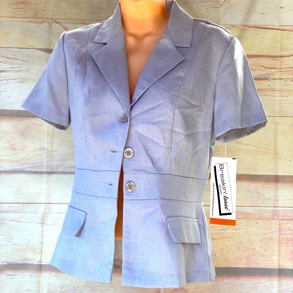 Ladies sz 5/6 button top NWT by Breaking Loose